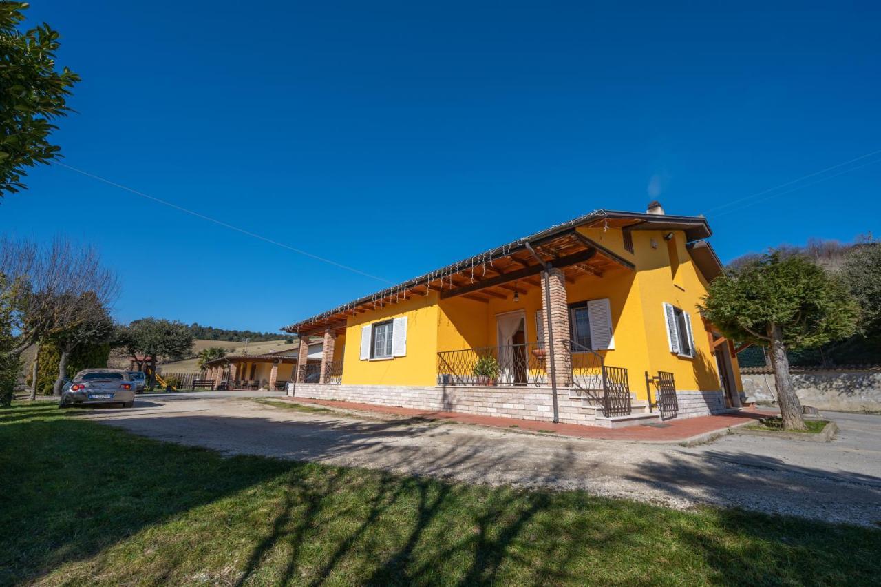 Agriturismo Caperroni Pescopagano Exterior photo